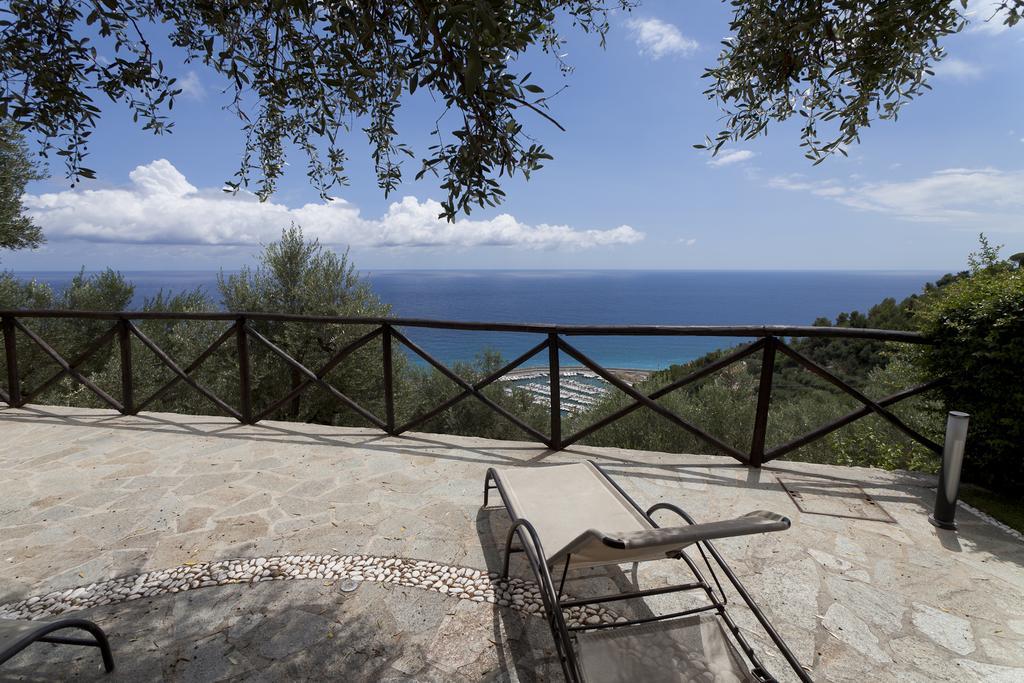 Villa Degli Ulivi B&B Finale Ligure Eksteriør bilde