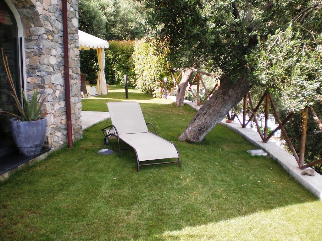 Villa Degli Ulivi B&B Finale Ligure Eksteriør bilde
