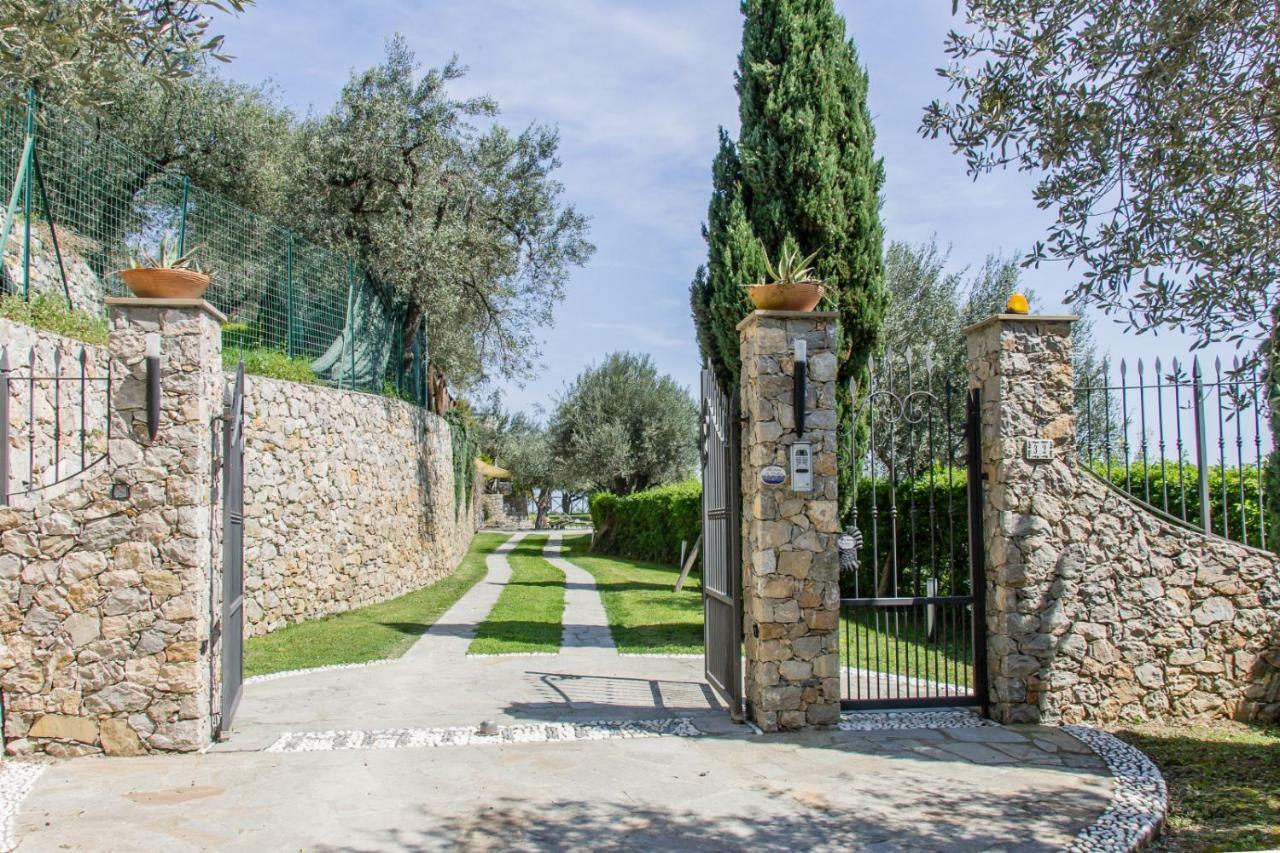 Villa Degli Ulivi B&B Finale Ligure Eksteriør bilde