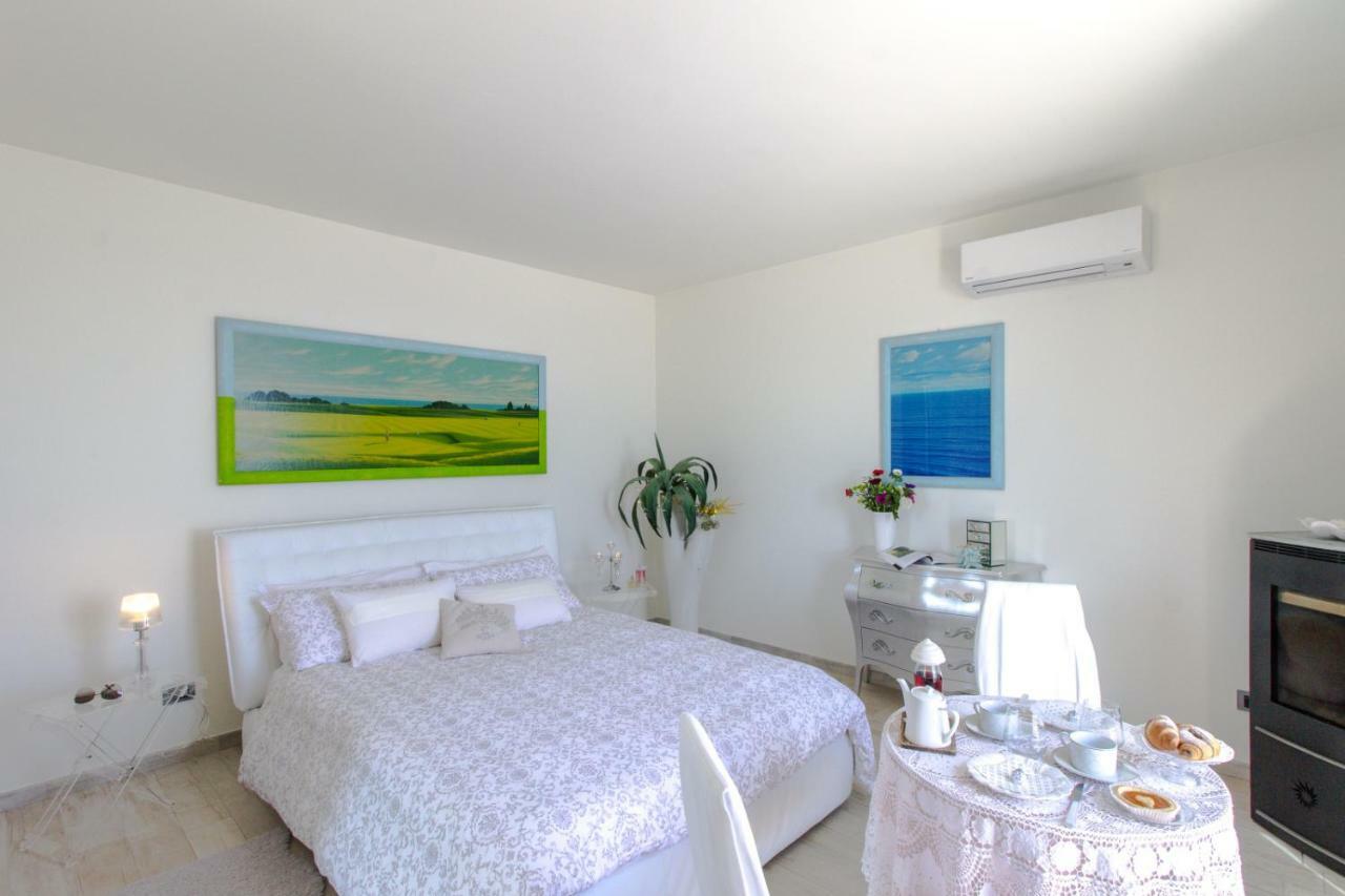 Villa Degli Ulivi B&B Finale Ligure Eksteriør bilde