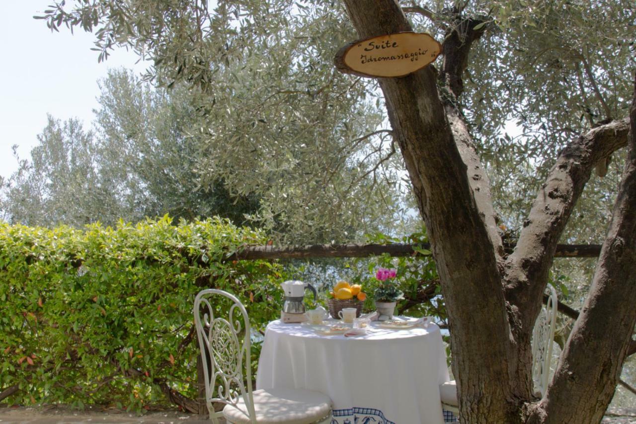 Villa Degli Ulivi B&B Finale Ligure Eksteriør bilde